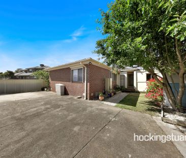 39 Pinetree Crescent, - Photo 4