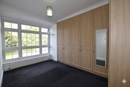 3 bedroom end of terrace house to rent - Photo 3