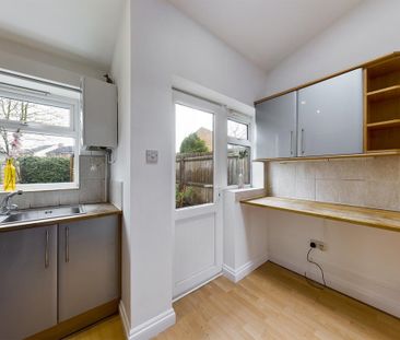 2 bedroom terraced house to rent - Photo 4