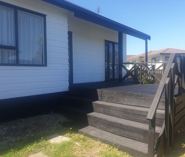 Property Management37 Childers Rd, Ranui - House for Rent - Photo 5