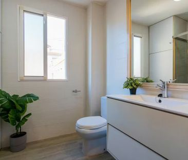 Carrer de Jaume II, Valencia, Valencian Community 46015 - Photo 3