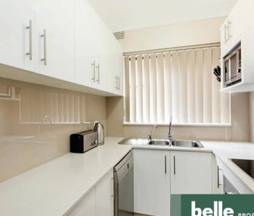 MODERN 2 BEDROOM APARTMENT WITH GARAGE - Photo 3