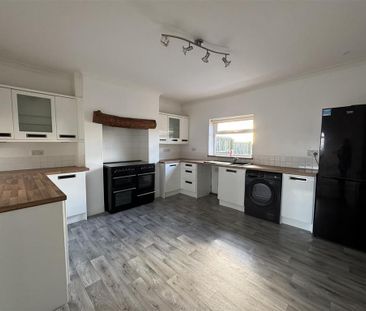 3 bedroom terraced house to rent - Photo 6