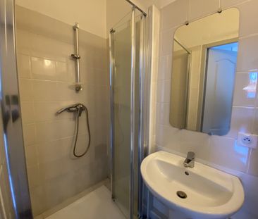 Location Appartement 2 pièces 34m² TOULON 83200 - Photo 6