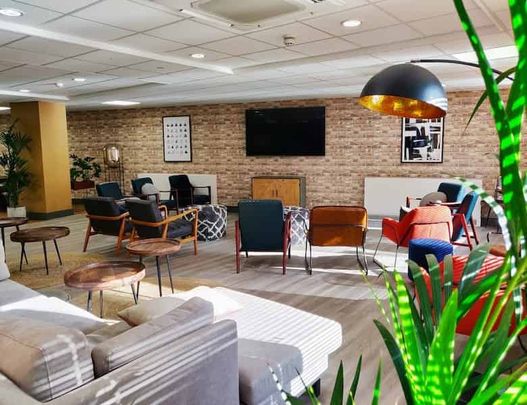 Studio Bronze - Photo 1