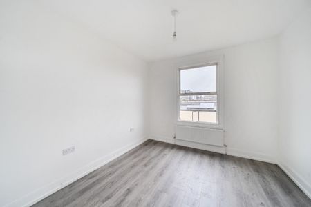 5 bedroom semi-detached house to rent - Photo 5