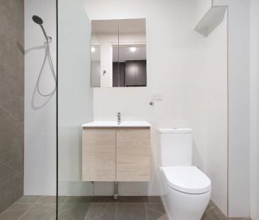 AIR-CONDITIONED FURNISHED STUDIO APARTMENT - WITH OWN PRIVATE COURT... - Photo 5