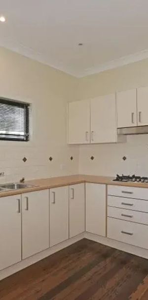 Country Charm! - Photo 1