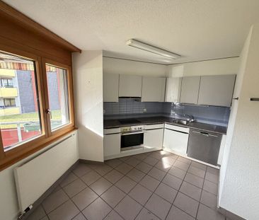 Quietly located just a few steps from the shops - Photo 5