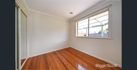 Immaculate Single-Level Home with Extra Parking and Outdoor Alfresco with Gardening inclusive - Photo 3