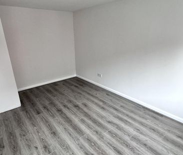 3 bedroom detached house to rent - Photo 5