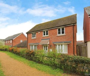 4 bedroom property to rent in Bracknell - Photo 1