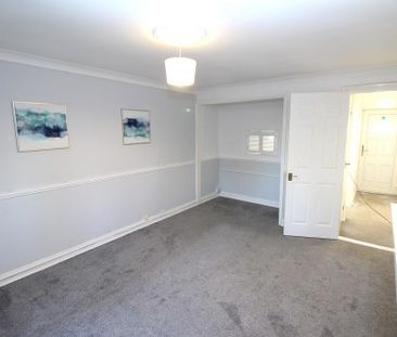 1 bedroom ground floor flat to rent - Photo 1