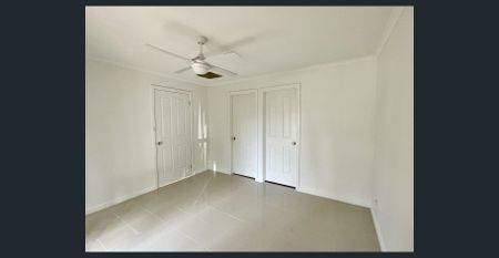 4 Bedrooms, 2 Bathrooms, and 2 Parking Spaces - Photo 4