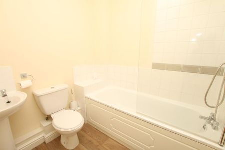 2 bedroom apartment to rent - Photo 5