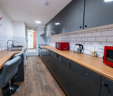 6 bedroom terraced house to rent - Photo 6