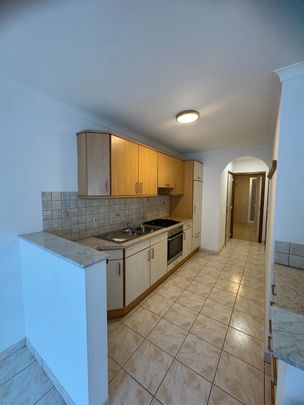 Charmante gelijkvloers éénslaapkamerappartement met ruim terras - Photo 1
