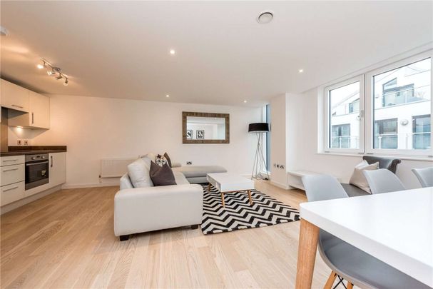 Shoreditch Heights, 105 Britannia Walk, Old Street, London, N1 7GN - Photo 1