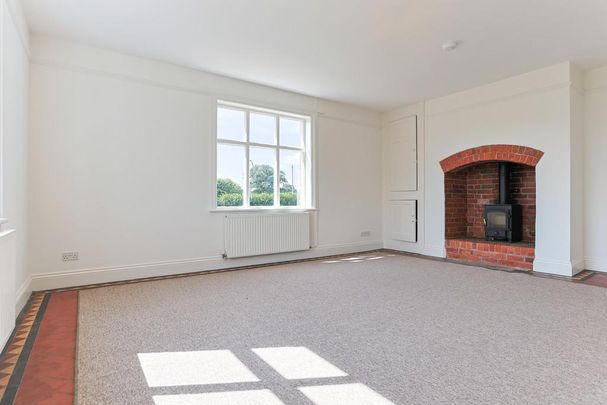 5 bedroom farm house to rent - Photo 1