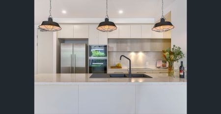 Exclusive Executive Apartment! - Photo 3