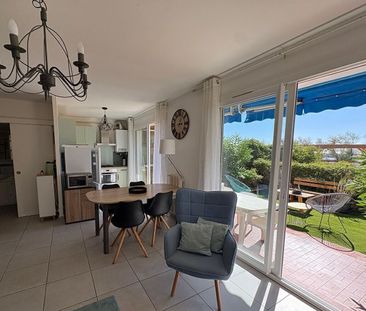 A LOUER - Appartement meublé T2 40m2 avec jardin, vue port, Sausset... - Photo 2