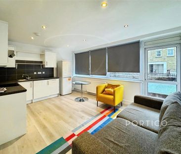 1 bedroom in a flat share to rent - Photo 2