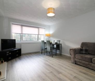 Salisbury, Glasgow, G74 - Photo 1