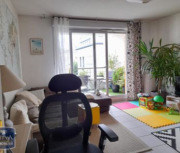 Location Appartement 3 pièces 69m² LYON 3ème - Photo 4