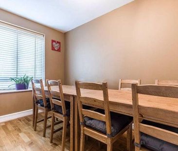 4 bedroom townhouse to rent - Photo 3