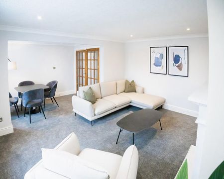 Mount Place - Photo 2