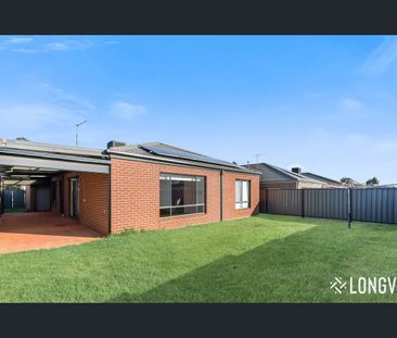 32 Hackney Circuit, Clyde North, Vic 3978 - Photo 6