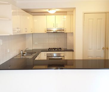 TWO BEDROOM APARTMENT!! - Photo 6