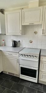 Stanley Park Court - Photo 3