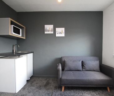 5 bedroom property to rent - Photo 1