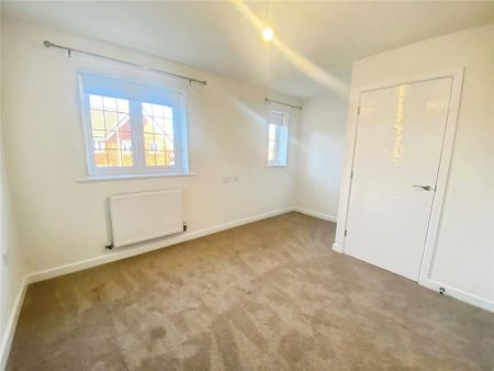 2 bedroom semi-detached house to rent - Photo 3