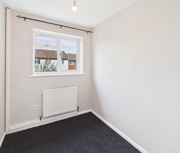 Mulberry Close, Hardwicke - Photo 2