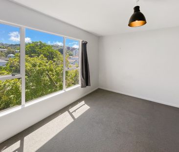 Lovely 2-bedroom home on the city end of Mt cook with garage. - Photo 3