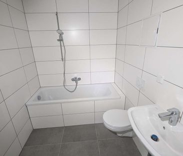 Erstbezug nach Sanierung – 2-Zimmer-Wohnung mit Balkon - Photo 3