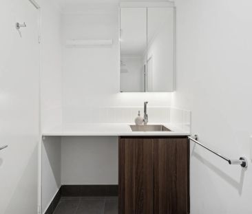 Boutique Top-Floor Applecross Living - Available NOW - Photo 2