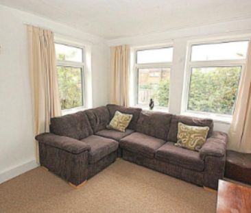 Fantastic bright, peaceful, private maisonette with generous garden in a great Hitchin location. - Photo 3