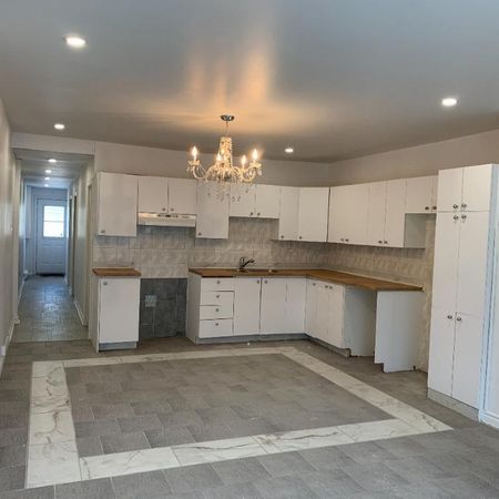 Appartement Rdc stationnement privé - Photo 3