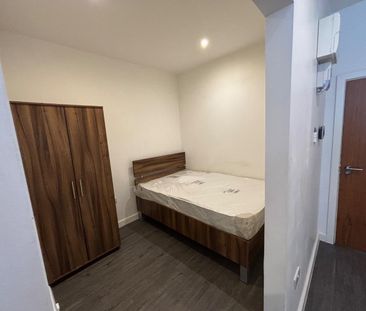 1 bedroom Flat To Let - Photo 5