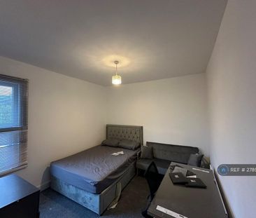 4 bedroom terraced house to rent - Photo 3