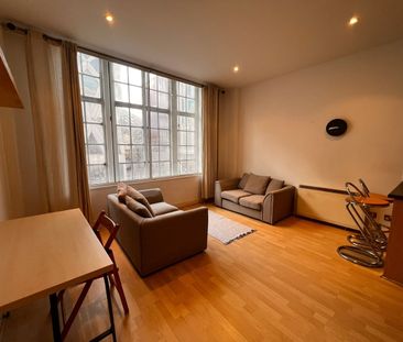 1 Bed Flat, Eastgate, LS2 - Photo 2