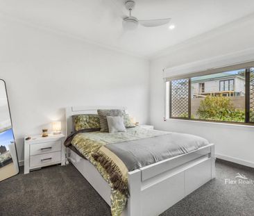 Charming Family Home with Sea Views - Photo 2