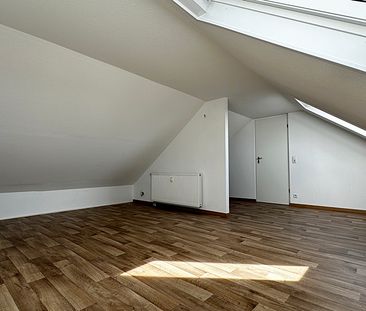 Helle Dachgeschoss-Maisonette-Wohnung mit offener Wohnküche in ruhiger Lage von Chemnitz/Altendorf - Photo 3