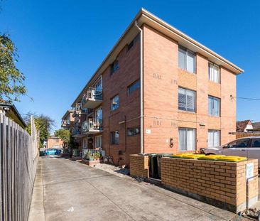 Walk Anywhere From Woolton - READY TO GO! - Photo 1