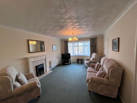 3 bedroom semi-detached house to rent - Photo 3