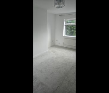 3 Bed Semi-Detached House, Easterly Road, LS8 - Photo 2