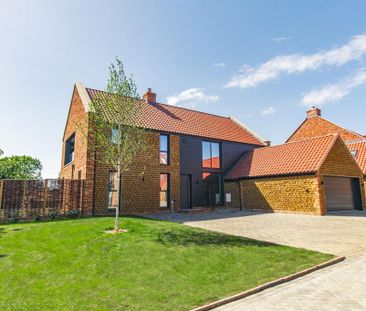 4 bedroom detached house to rent - Photo 2